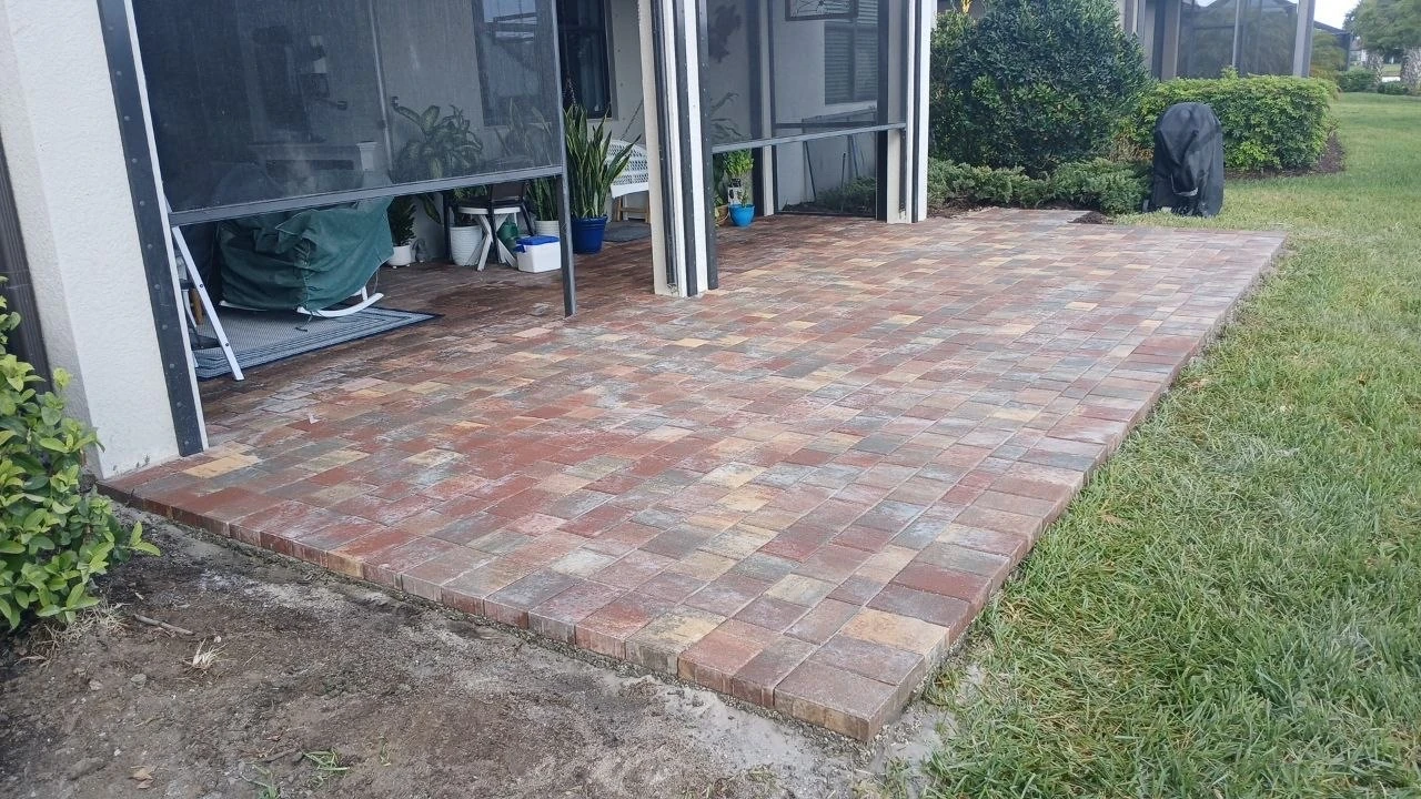 Screen Lanai Installation