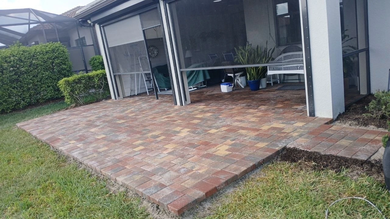 Screen Lanai Installation