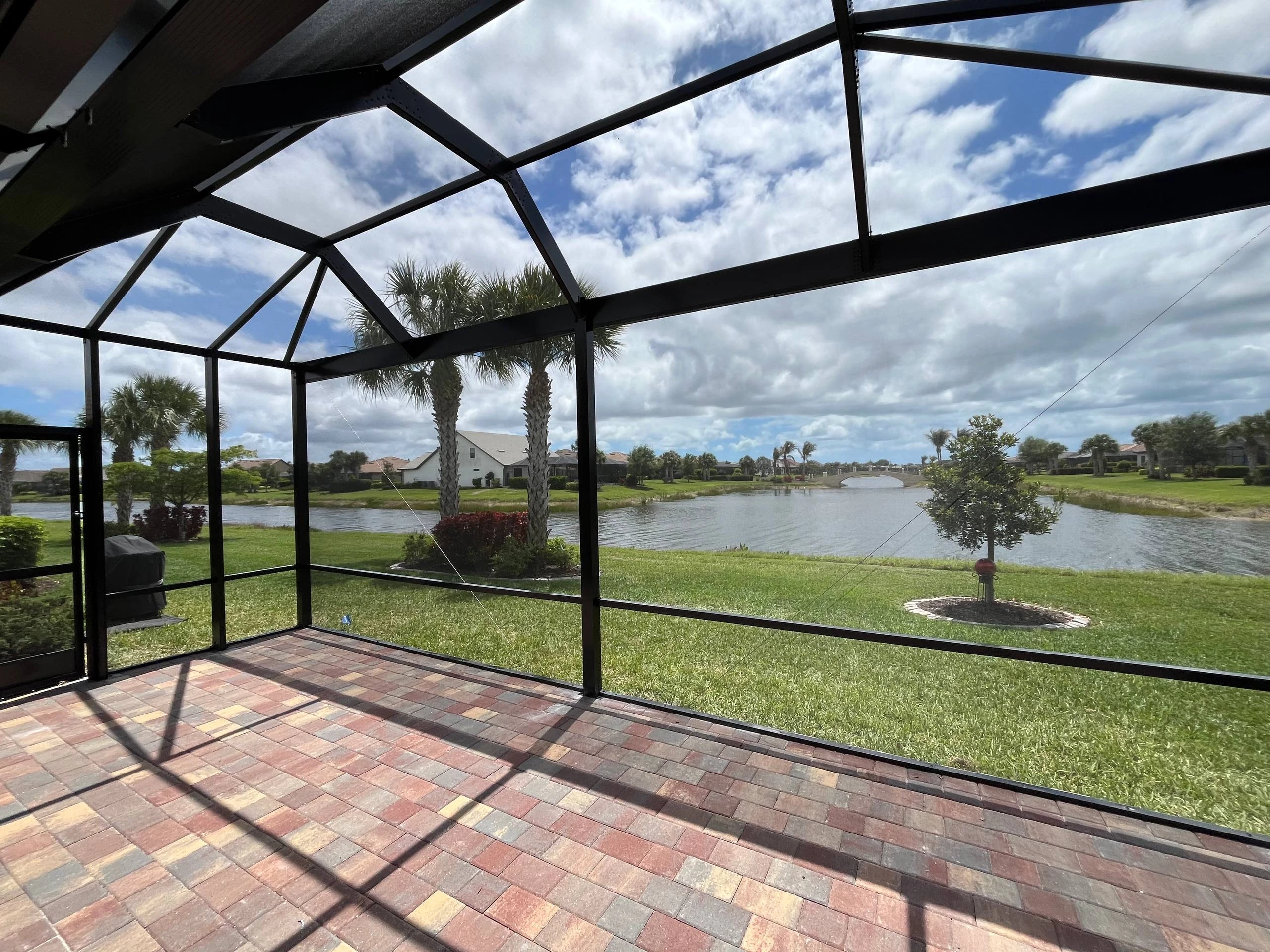Screen Lanai Installation