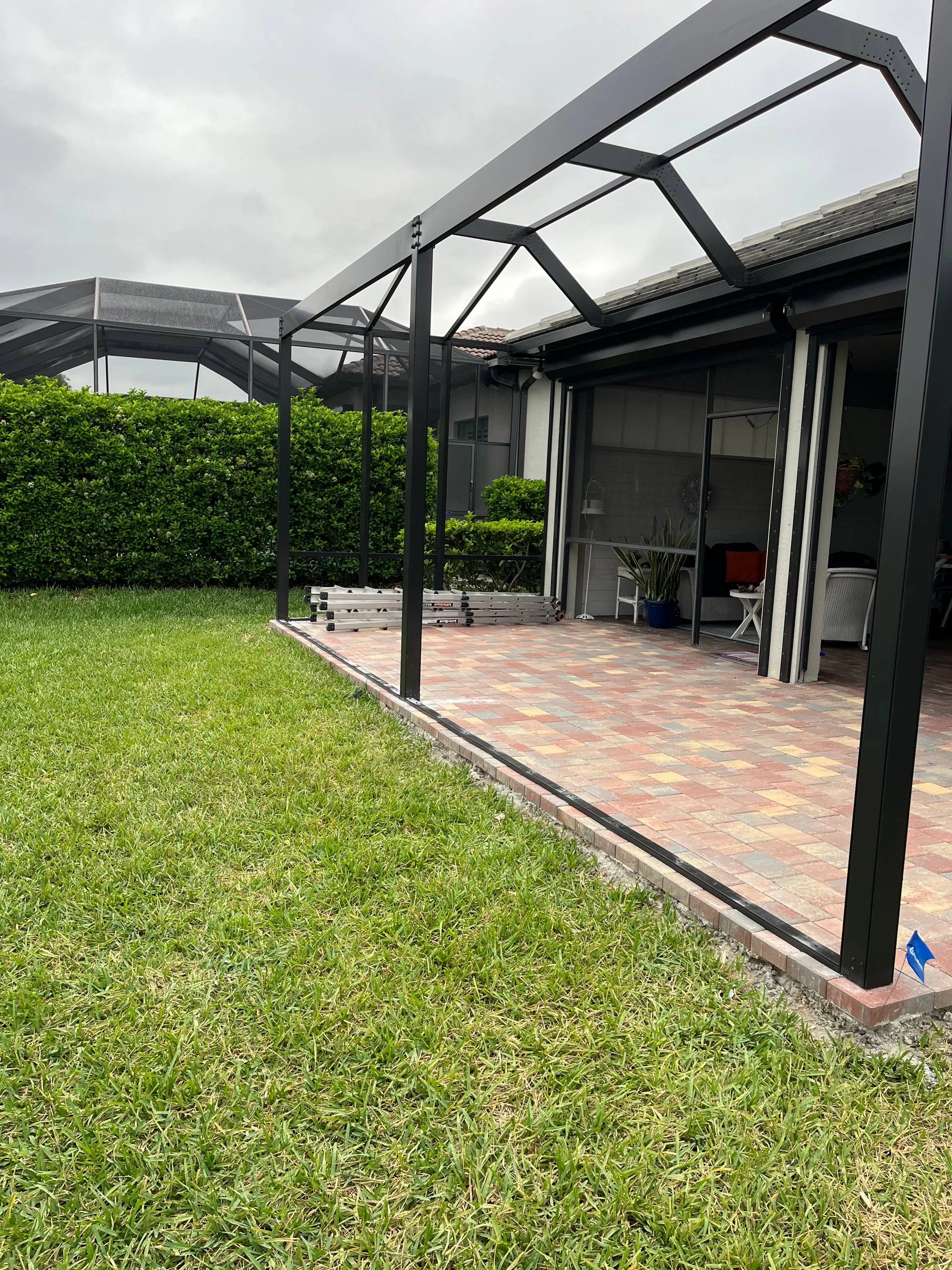 Screen Lanai Installation