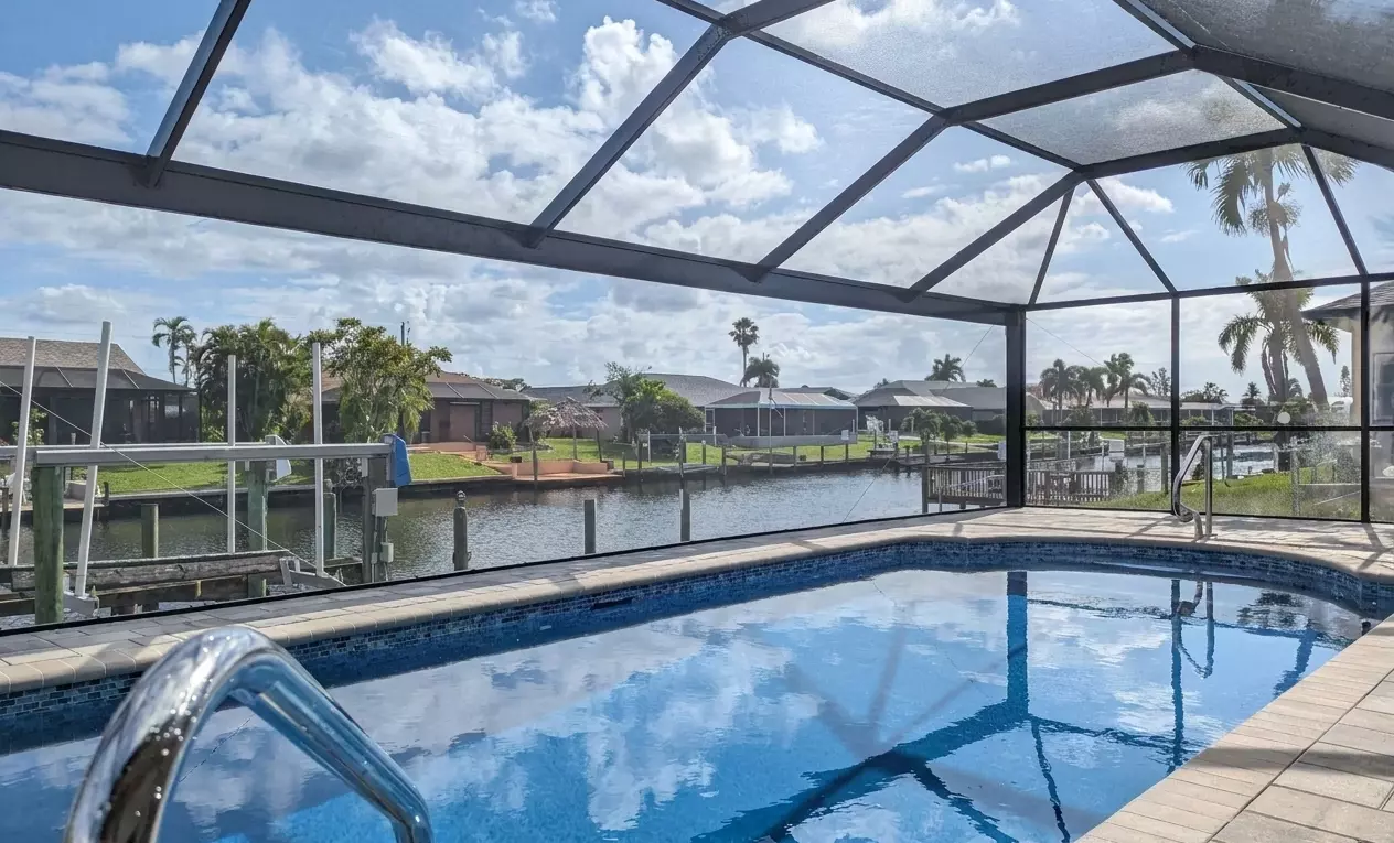 How pool screen enclosure can save you money