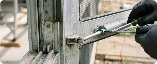 hinges & rollers