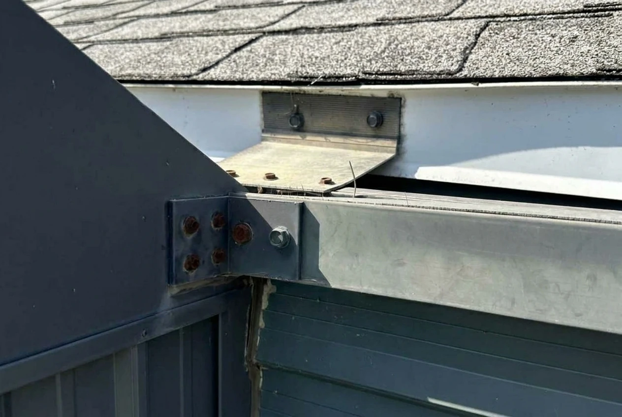 Replacing Rusty Fixings at Screen Pool Enclosures
