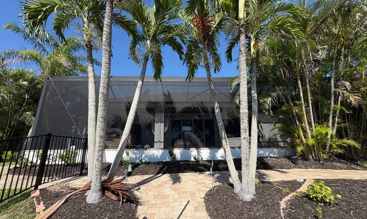Before & After: 12ft Picture View Pool Enclosure in Punta Gorda