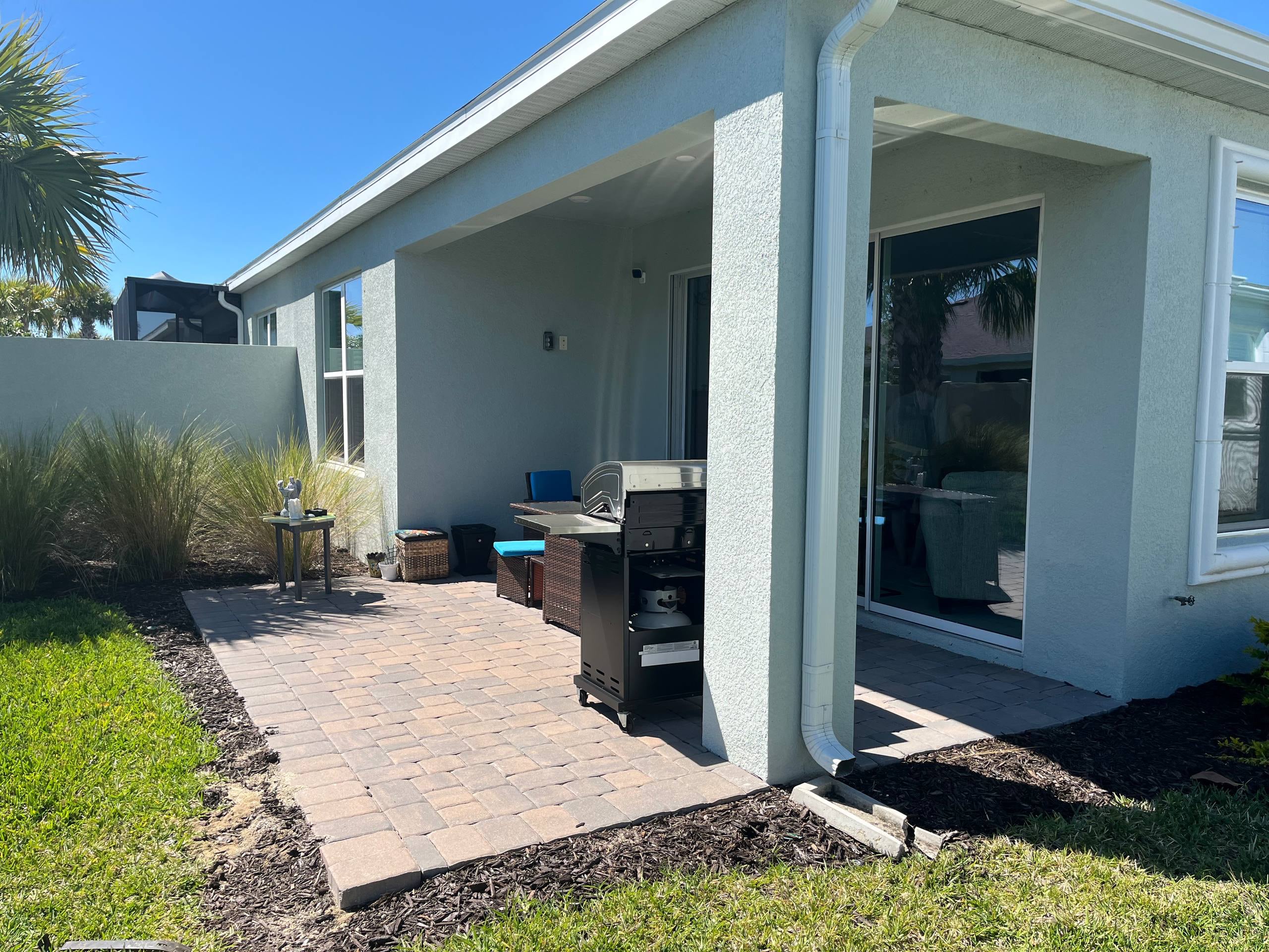 covered patio before lanai expansion