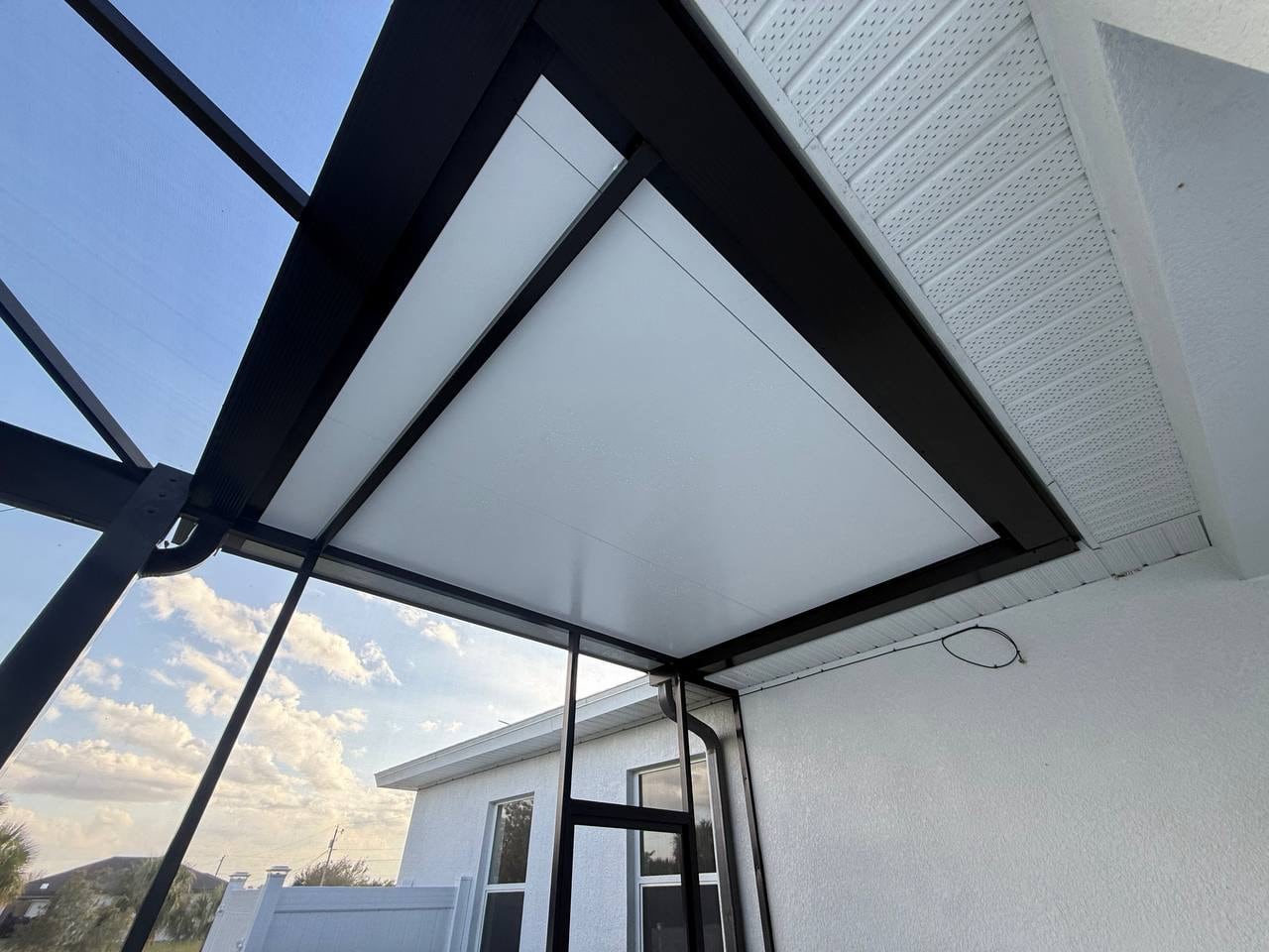 Pool enclosure roof beam detail
