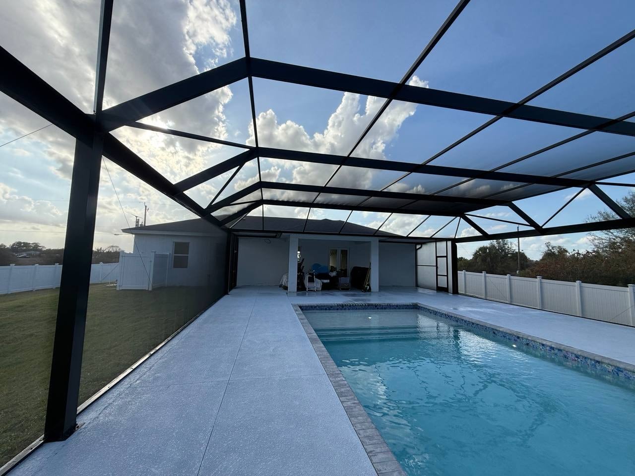 Custom pool cage with picture view